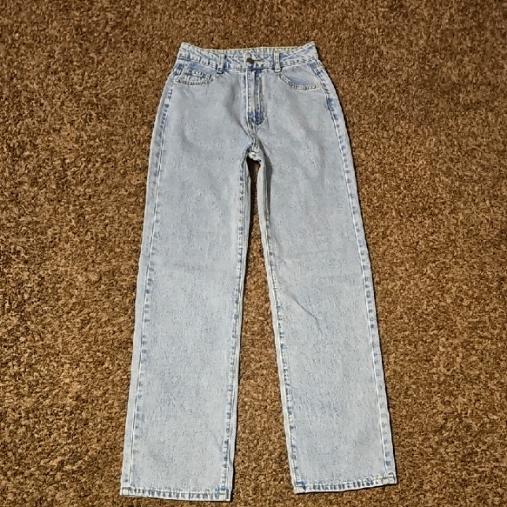Nwots Womens Jeans Sz XS. Light Wash, Straight Leg Jeans.